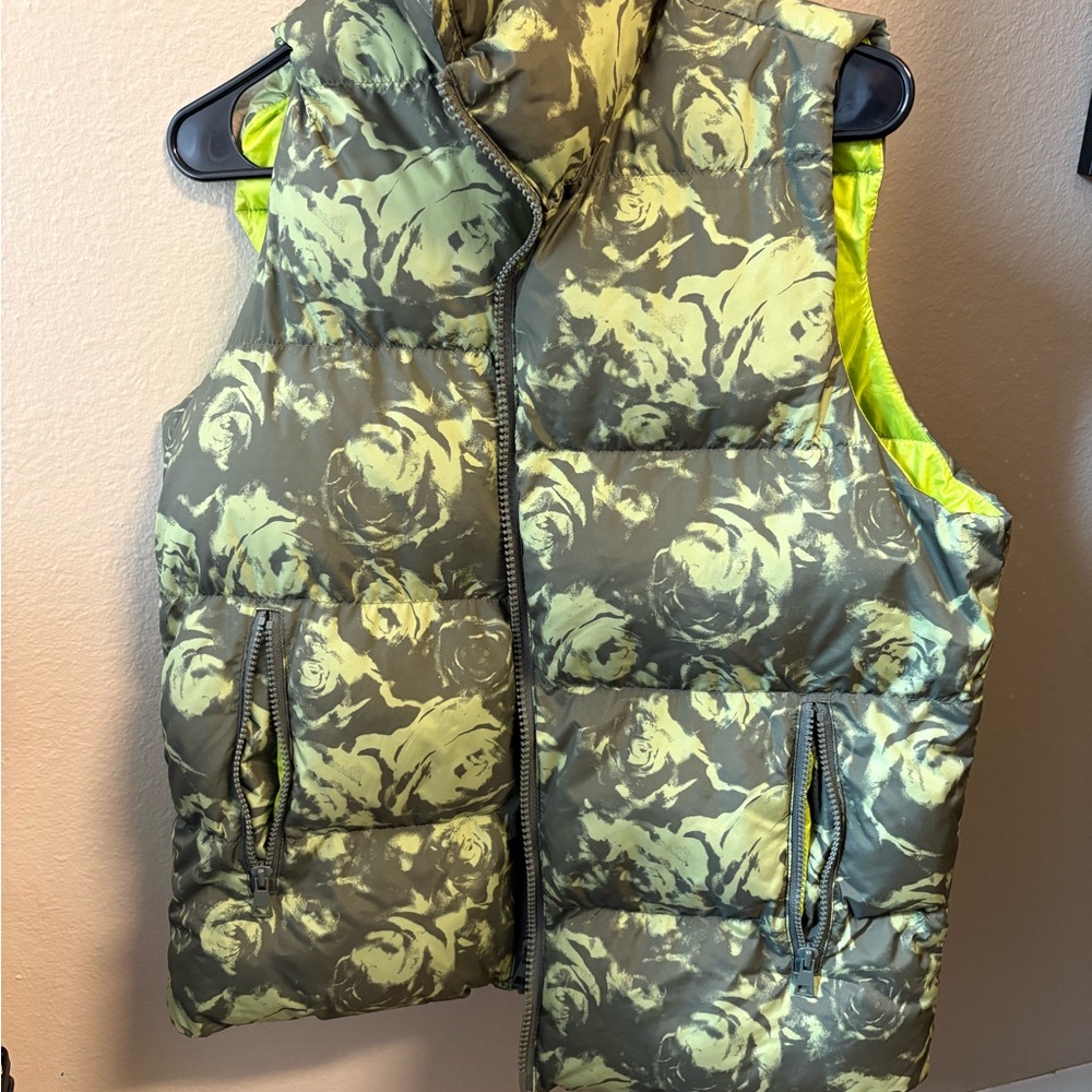 Floral Puffer Vest with Zipper Pockets